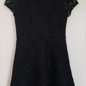 Forever 21 lace dress (Black) Size M